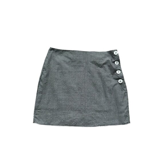 URBAN OUTFITTERS Black White Plaid Button Detail Skirt Size Medium - Picture 7 of 7